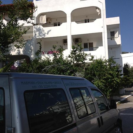 Gikas Apartments Marmari  Eksteriør billede