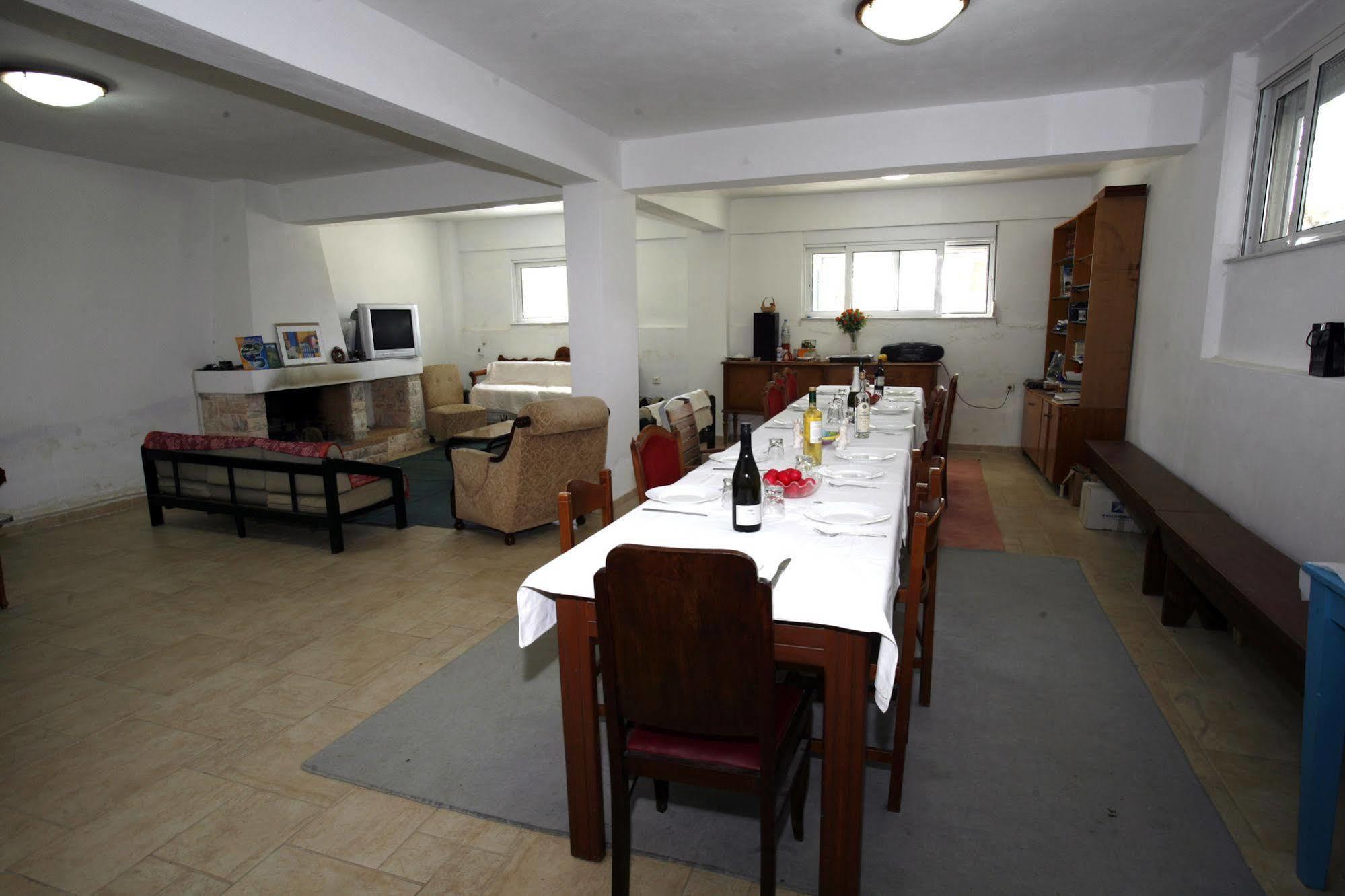 Gikas Apartments Marmari  Eksteriør billede